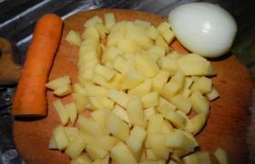 Суп-лапша из говядины с картошкой