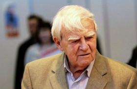 Даниил Гранин: Беспощадная правда о блокаде Ленинграда «На могилы кладут сухари»